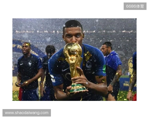 懂球帝2025年10月足坛MVP：姆巴佩蝉联！