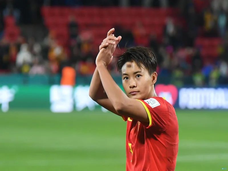 FIFA年度女足最佳11人候选：王霜、陈晨在列